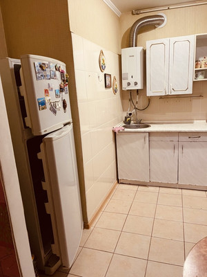 Продам трехкомнатную (3-комн.) квартиру, Ленина ул, 47, Алушта г