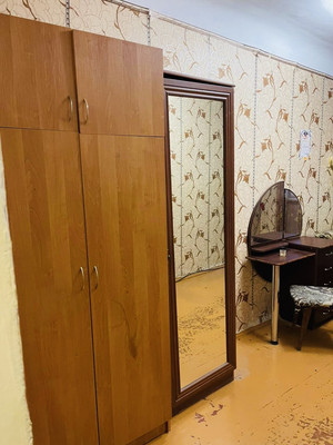 Продам трехкомнатную (3-комн.) квартиру, Ленина ул, 47, Алушта г