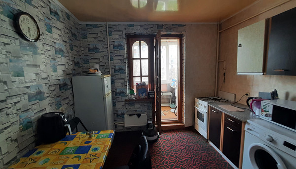 Продам двухкомнатную (2-комн.) квартиру, Балаклавская ул, 97, Симферополь г