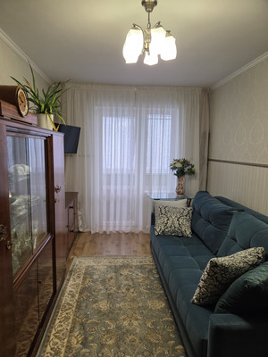 Продам трехкомнатную (3-комн.) квартиру, Октябрьская ул, 5, Пионерский г