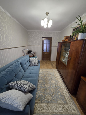 Продам трехкомнатную (3-комн.) квартиру, Октябрьская ул, 5, Пионерский г