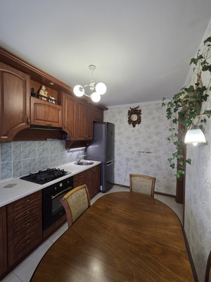 Продам трехкомнатную (3-комн.) квартиру, Октябрьская ул, 5, Пионерский г