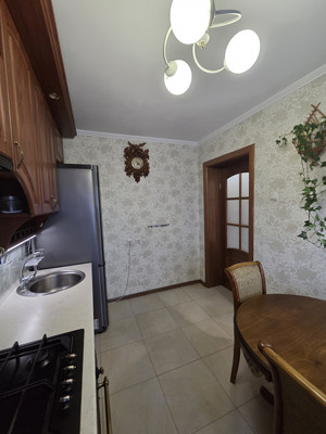 Продам трехкомнатную (3-комн.) квартиру, Октябрьская ул, 5, Пионерский г