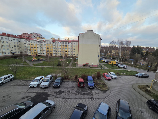 Продам трехкомнатную (3-комн.) квартиру, Октябрьская ул, 5, Пионерский г