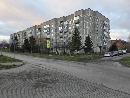 Продам трехкомнатную (3-комн.) квартиру, Октябрьская ул, 5, Пионерский г