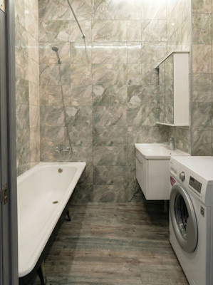 Продам трехкомнатную (3-комн.) квартиру, Вертолетная (Зенино ЖК Самолёт мкр.) ул, 16к1, Люберцы г