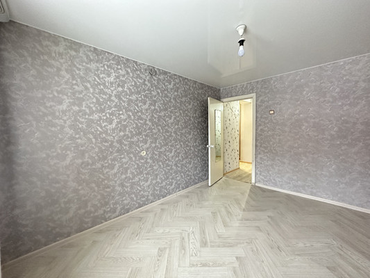 Продам двухкомнатную (2-комн.) квартиру, Малая Ямская ул, 2кА, Пермь г