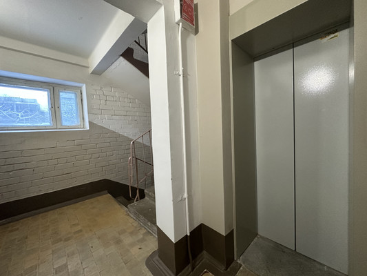 Продам двухкомнатную (2-комн.) квартиру, Малая Ямская ул, 2кА, Пермь г