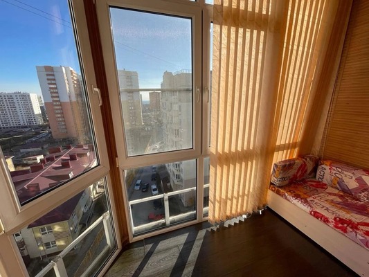 Продам двухкомнатную (2-комн.) квартиру, Южная ул, 7, Новороссийск г