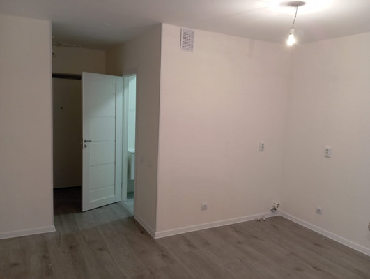 Продам однокомнатную (1-комн.) квартиру, Тихая ул, 9к5, Бугры п