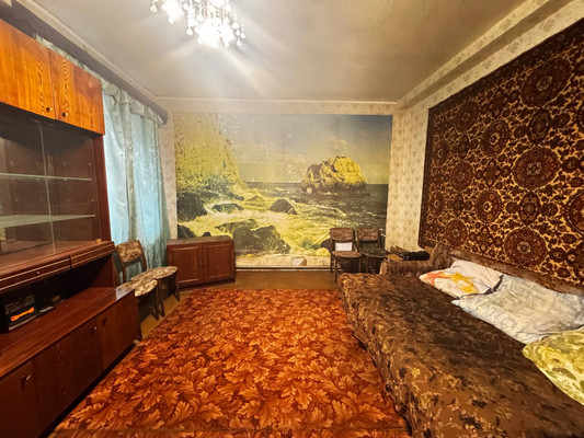 Продам двухкомнатную (2-комн.) квартиру, Ударная ул, 15, Ишим г