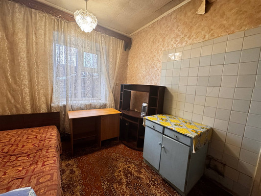 Продам двухкомнатную (2-комн.) квартиру, Ударная ул, 15, Ишим г