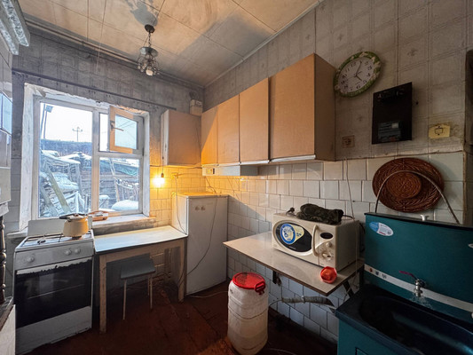 Продам двухкомнатную (2-комн.) квартиру, Ударная ул, 15, Ишим г