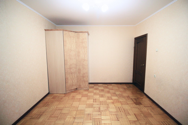 Продам трехкомнатную (3-комн.) квартиру, Генерала Кузнецова ул, 20, Москва г