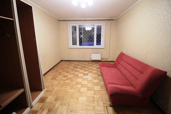 Продам трехкомнатную (3-комн.) квартиру, Генерала Кузнецова ул, 20, Москва г
