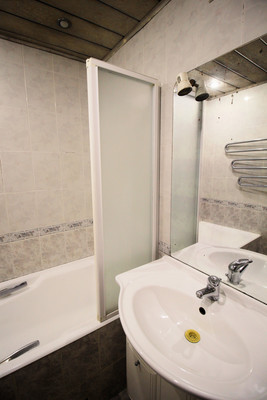 Продам трехкомнатную (3-комн.) квартиру, Генерала Кузнецова ул, 20, Москва г