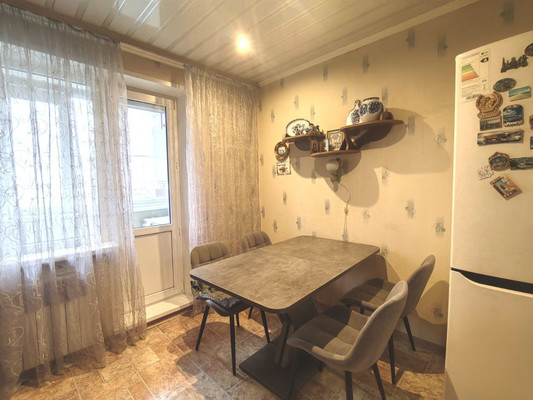 Продам двухкомнатную (2-комн.) квартиру, Рощинская (Климовск мкр.) ул, 19ка, Подольск г