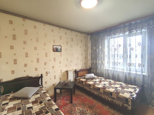 Продам двухкомнатную (2-комн.) квартиру, Рощинская (Климовск мкр.) ул, 19ка, Подольск г