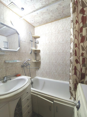 Продам двухкомнатную (2-комн.) квартиру, Рощинская (Климовск мкр.) ул, 19ка, Подольск г