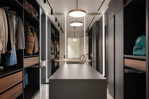 Продам трехкомнатную (3-комн.) квартиру, Коробицына ул, 2а, Сестрорецк г