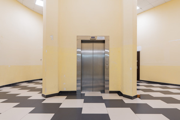 Продам трехкомнатную (3-комн.) квартиру, Коробицына ул, 2а, Сестрорецк г