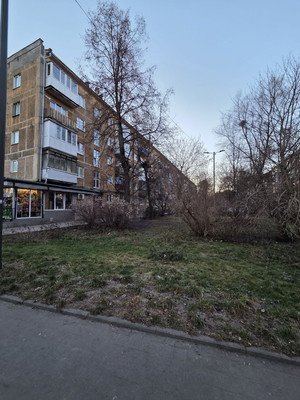 Продам двухкомнатную (2-комн.) квартиру, Генерала Соммера ул, 58, Калининград г