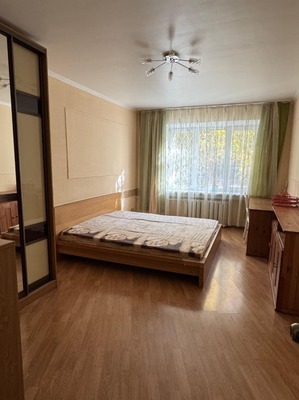 Продам двухкомнатную (2-комн.) квартиру, 1-я Крестьянская ул, 18, Мытищи г