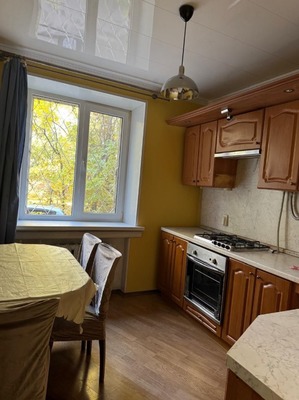 Продам двухкомнатную (2-комн.) квартиру, 1-я Крестьянская ул, 18, Мытищи г