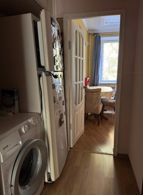 Продам двухкомнатную (2-комн.) квартиру, 1-я Крестьянская ул, 18, Мытищи г