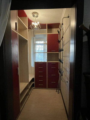 Продам трехкомнатную (3-комн.) квартиру, Цветной бульвар (Центральный р-н) ул, 10, Сочи г