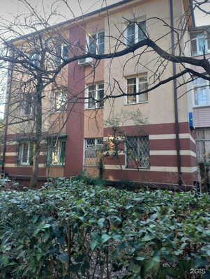 Продам трехкомнатную (3-комн.) квартиру, Цветной бульвар (Центральный р-н) ул, 10, Сочи г