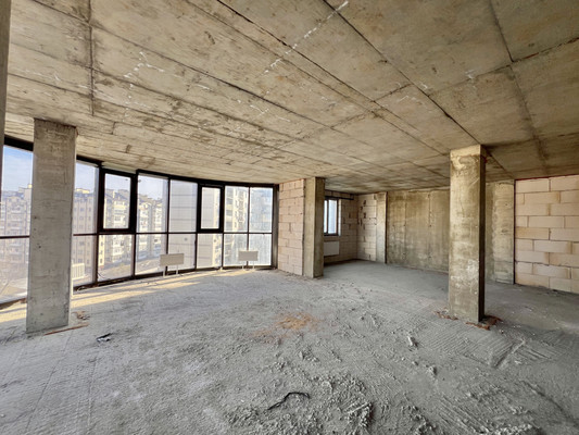 Продам трехкомнатную (3-комн.) квартиру, Атажукина ул, 11, Нальчик г