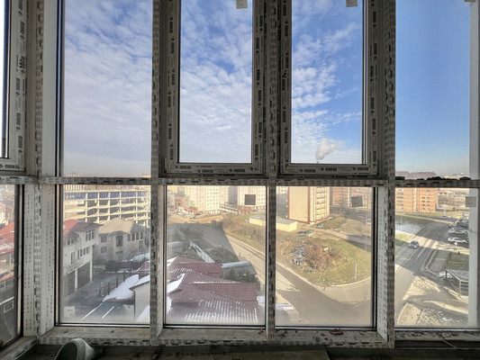 Продам трехкомнатную (3-комн.) квартиру, Атажукина ул, 11, Нальчик г