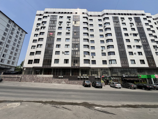 Продам трехкомнатную (3-комн.) квартиру, Атажукина ул, 11, Нальчик г