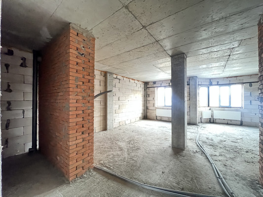 Продам трехкомнатную (3-комн.) квартиру, Атажукина ул, 11, Нальчик г