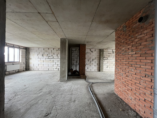 Продам трехкомнатную (3-комн.) квартиру, Атажукина ул, 11, Нальчик г