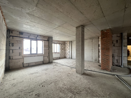 Продам трехкомнатную (3-комн.) квартиру, Атажукина ул, 11, Нальчик г