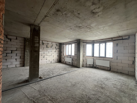 Продам трехкомнатную (3-комн.) квартиру, Атажукина ул, 11, Нальчик г