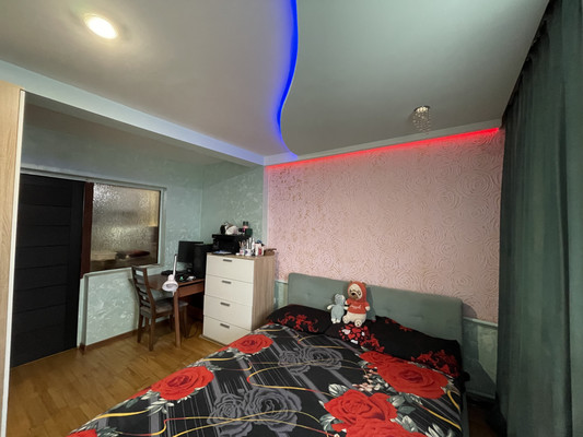 Продам трехкомнатную (3-комн.) квартиру, Кабардинская ул, 195, Нальчик г