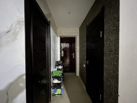 Продам трехкомнатную (3-комн.) квартиру, Кабардинская ул, 195, Нальчик г