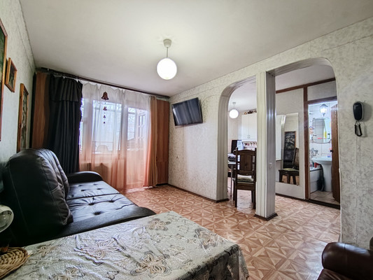 Продам однокомнатную (1-комн.) квартиру, Аэродромная ул, 10/2, Краснодар г