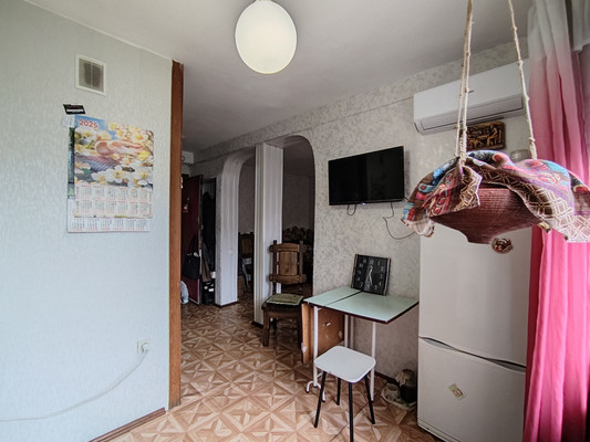 Продам однокомнатную (1-комн.) квартиру, Аэродромная ул, 10/2, Краснодар г