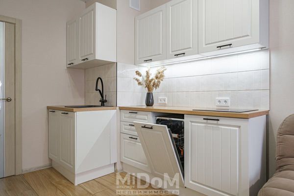 Продам однокомнатную (1-комн.) квартиру, Рыбацкий пр-кт, 18к2 литера А, Санкт-Петербург г