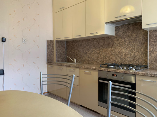 Продам трехкомнатную (3-комн.) квартиру, Кубанская Набережная ул, 100, Краснодар г