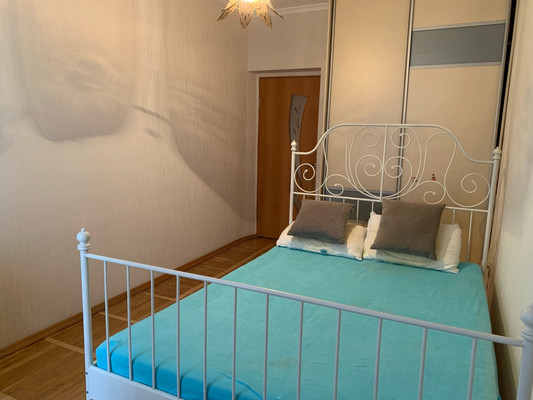 Продам трехкомнатную (3-комн.) квартиру, Кубанская Набережная ул, 100, Краснодар г