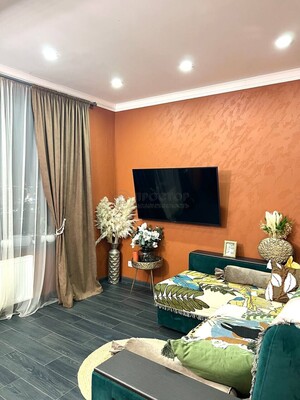 Продам трехкомнатную (3-комн.) квартиру, Новодмитровская ул, 2к7, Москва г