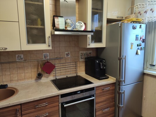 Продам двухкомнатную (2-комн.) квартиру, Крылатская ул, 31к1, Москва г