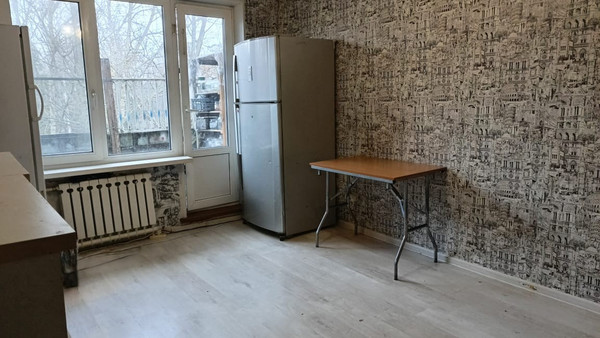 Продам трехкомнатную (3-комн.) квартиру, Заречная ул, 17, Сертолово г