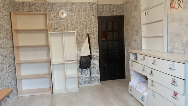 Продам трехкомнатную (3-комн.) квартиру, Заречная ул, 17, Сертолово г