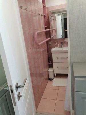 Продам двухкомнатную (2-комн.) квартиру, Черняховского ул, 10, Калининград г